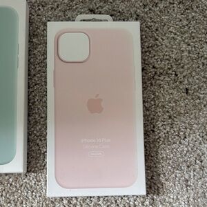 Apple iPhone 14 Plus Silicone Case - Soft Pink